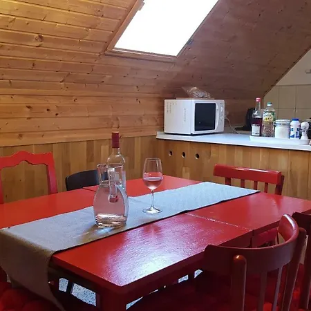 Rozsaszin Haz Tatil Evi